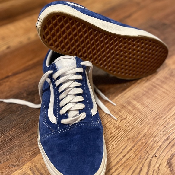 Vans - Like New-Suede - Old Skool True Blue and White - Picture 2 of 3